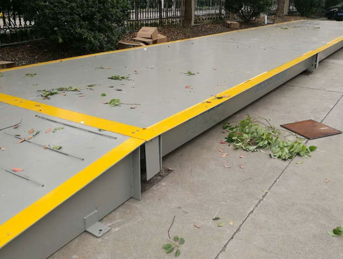 地磅秤接線盒常見(jiàn)故障：受潮或進(jìn)水引起儀表顯示數(shù)據(jù)不正常