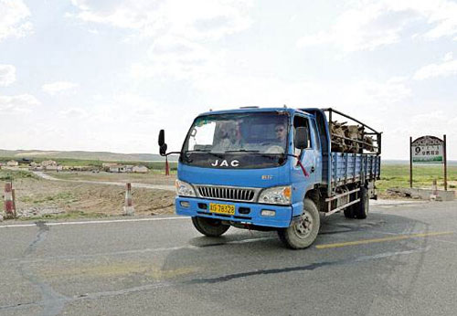 蘇尼特左旗對轄區(qū)內(nèi)計重地磅開展計量檢定